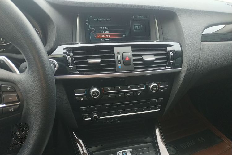 宝马X4 2014款 xDrive20i X设计套装中控内饰16