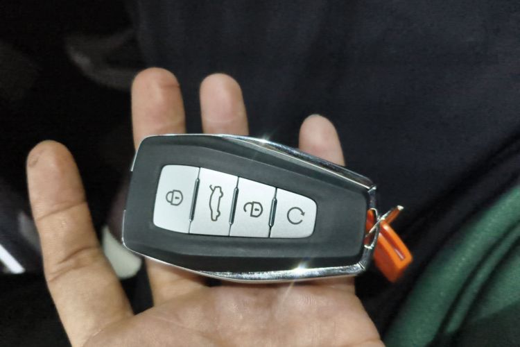 吉利汽车 星越L 2024款 2.0TD 高功自动两驱云起版中控内饰7001