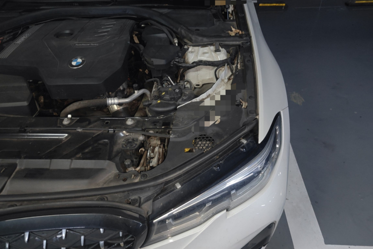 宝马3系 2021款 改款 325Li M运动套装局部细节9006