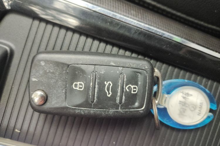 大众 帕萨特 2016款 330TSI DSG御尊版中控内饰7001