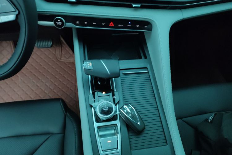 长安CS75 PLUS 2025款 第三代 冠军版 1.5T 劲航型中控内饰18