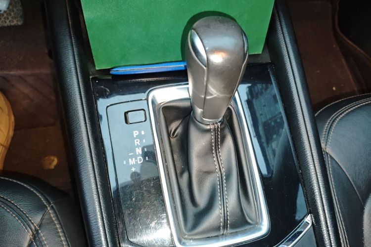 马自达CX-5 2020款 2.0L 自动两驱智尊型中控内饰18