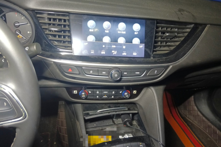 别克 君威 2020款 552T 豪华型中控内饰16