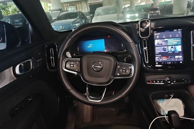 沃尔沃XC40新能源 2023款 长续航版 PRO中控内饰13