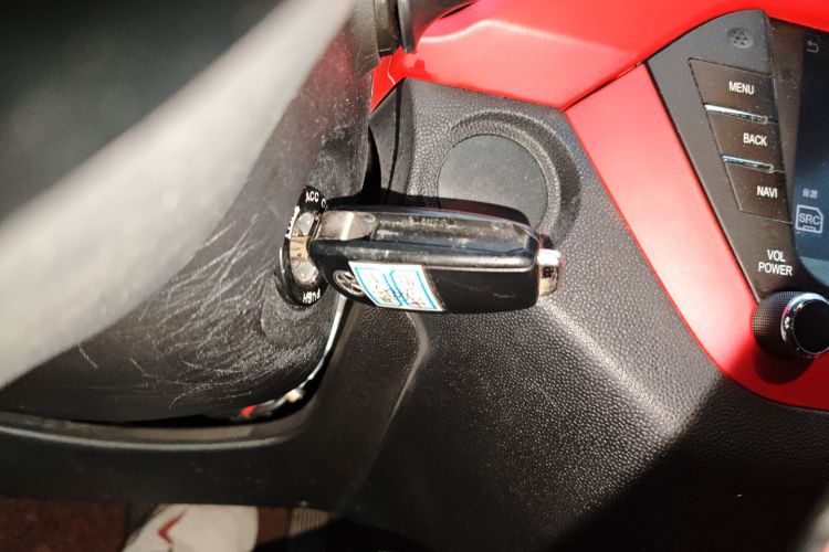 江汽集团 瑞风S2 2015款 1.5L CVT豪华智能型中控内饰11