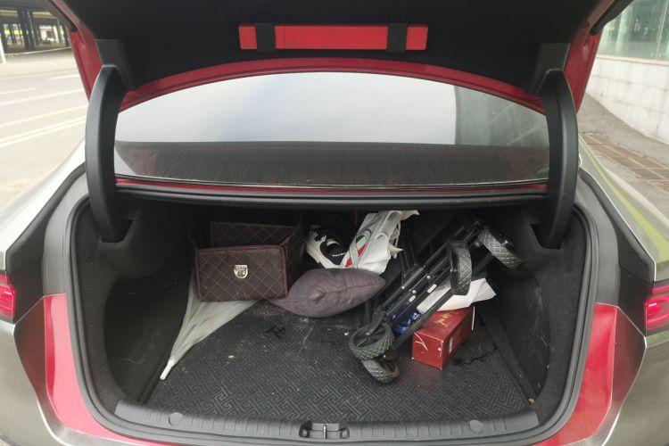 比亚迪 汉 2022款 DM-i 121KM 尊享型局部细节23