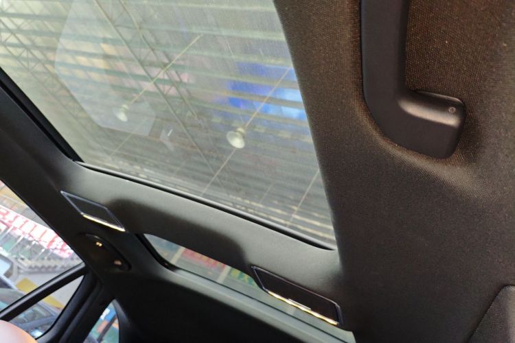 奔驰GLC 2020款 改款 GLC 260 L 4MATIC 动感型局部细节22