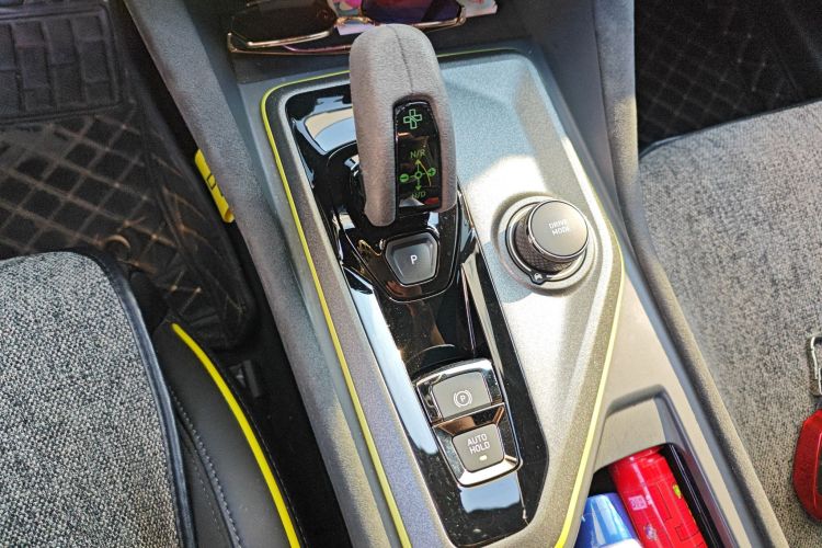 领克03 2021款 03+ 2.0TD 自动驭风版中控内饰18