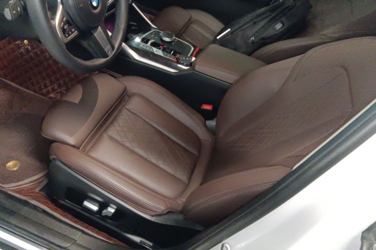 宝马3系 2023款 325Li M运动套装中控内饰19