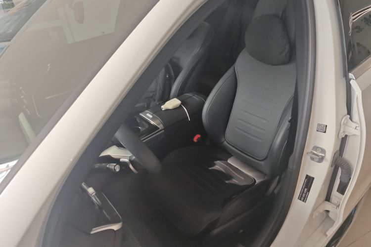 奔驰C级 2024款 改款 C 260 L 运动版局部细节19