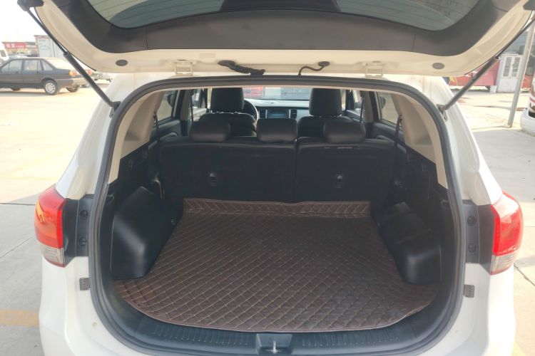 起亚 佳乐 2013款 2.0L 5座自动标准版 国IV机舱底盘23