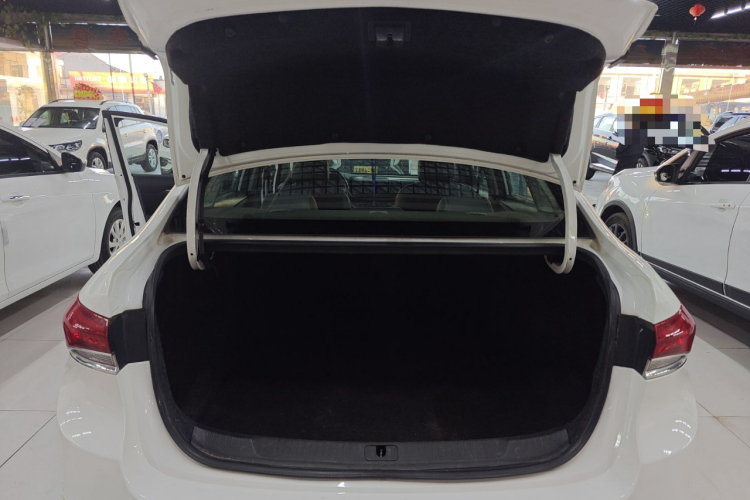 别克 英朗 2021款 改款 典范 1.5L 自动精英型机舱底盘23