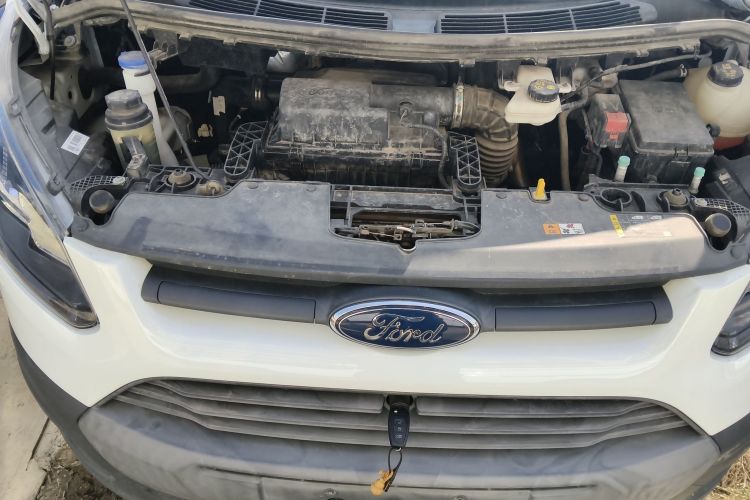 福特 全顺 2019款 2.0T汽油自动多功能商用车中轴中顶6座国VI局部细节24