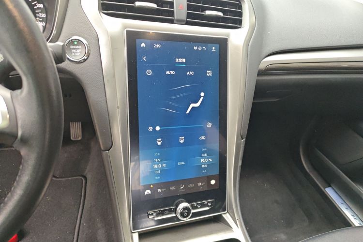 福特 蒙迪欧 2020款 EcoBoost 180 时尚型中控内饰16