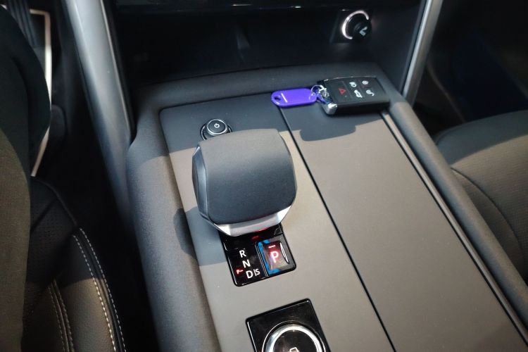 路虎 发现 2024款 360PS S局部细节18