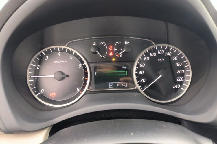 日产 轩逸 2019款 1.6XE CVT舒适版 国V中控内饰14