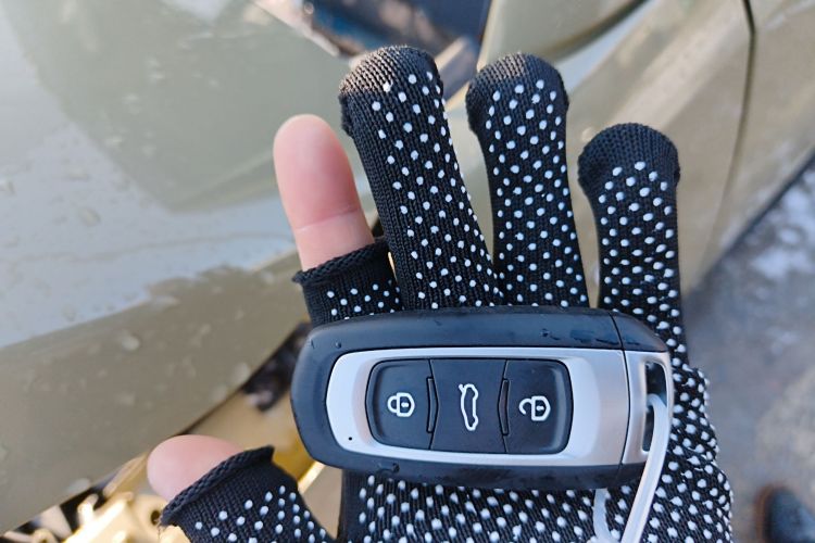 吉利银河 2025款 210km 熊猫骑士中控内饰11