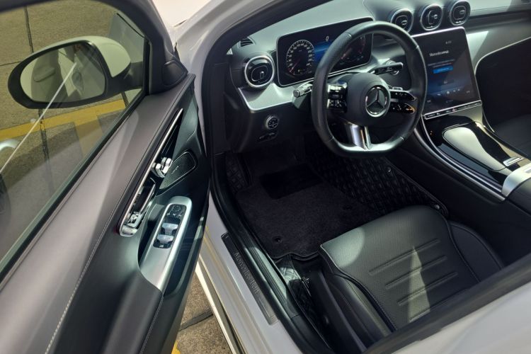 奔驰C级 2024款 改款 C 200 L 运动版中控内饰20