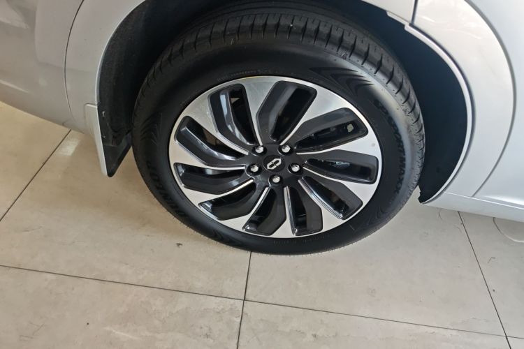 鸿蒙智行 问界M7 2024款 1.5T 智驾后驱Max版 5座车身外观6002