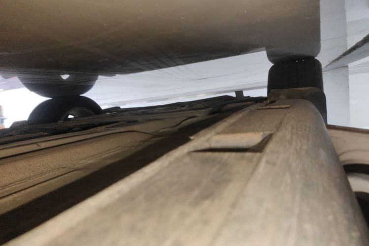 福特 福克斯 2015款 两厢 1.6L 自动风尚型局部细节9002