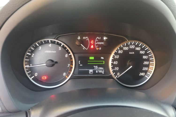 日产 轩逸 2019款 经典 1.6XE CVT舒适版中控内饰14