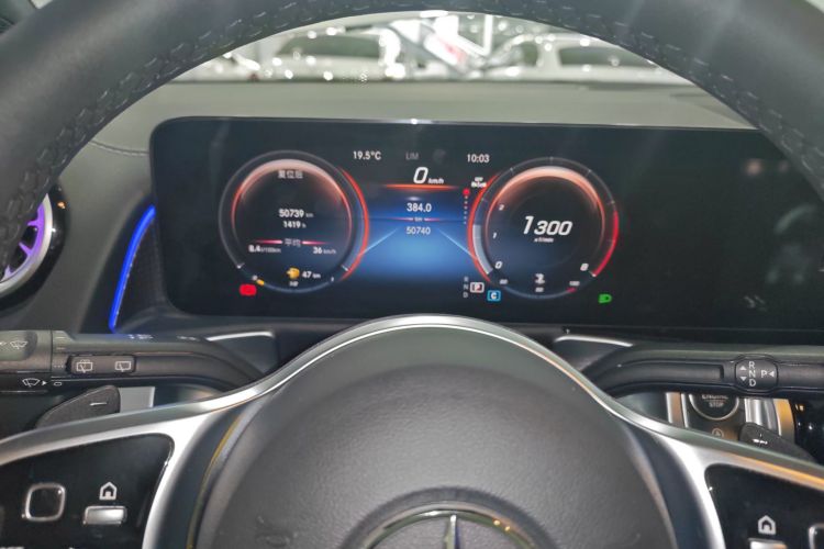 奔驰GLB 2023款 GLB 220 动感型中控内饰14