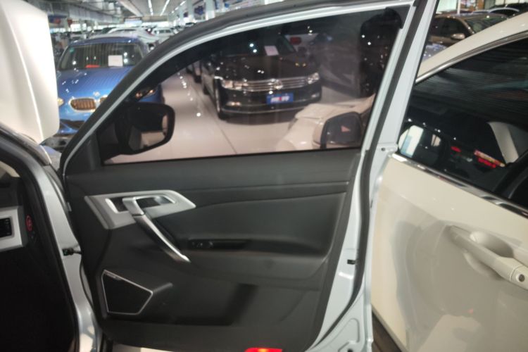 吉利汽车 博越 2016款 1.8TD 自动智联型中控内饰7005