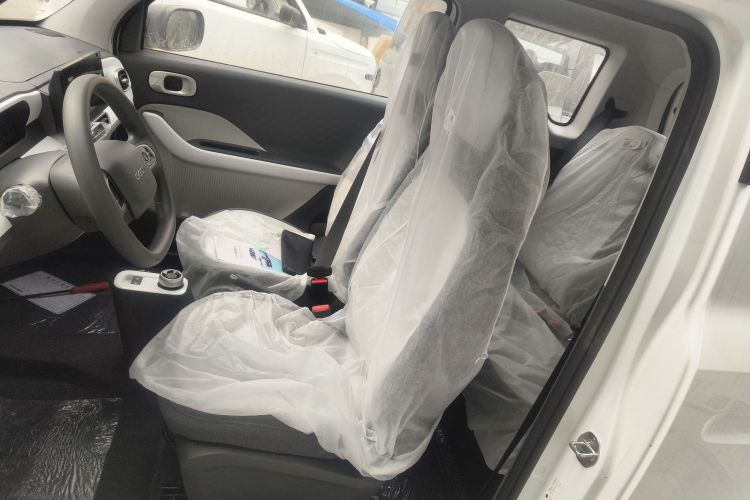 吉利银河 熊猫 2025款 210km 元气熊中控内饰19