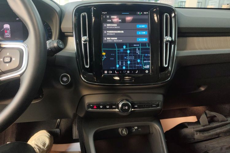 沃尔沃XC40 2024款 B4 四驱智远豪华版中控内饰16