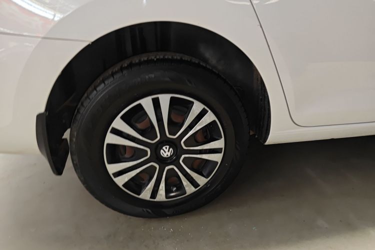 大众 桑塔纳 2015款 1.6L 手动风尚版车身外观6008