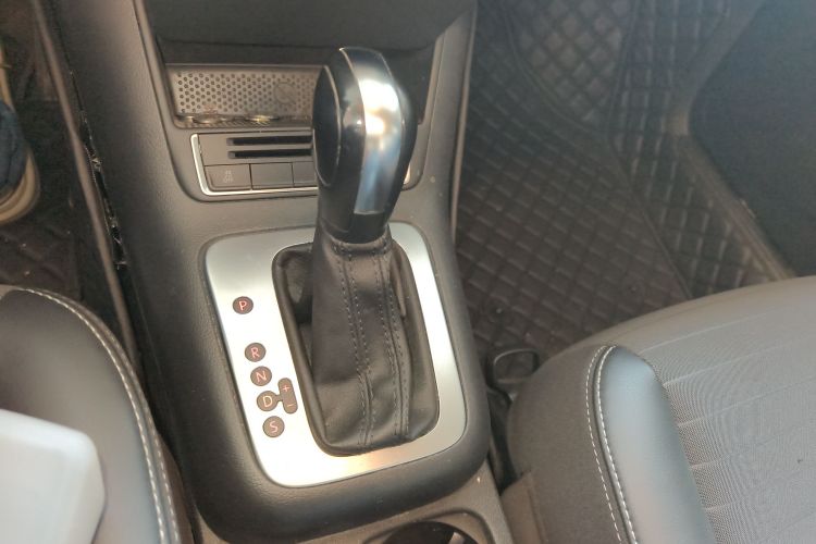 大众 途观 2017款 300TSI 自动两驱丝绸之路风尚版中控内饰18