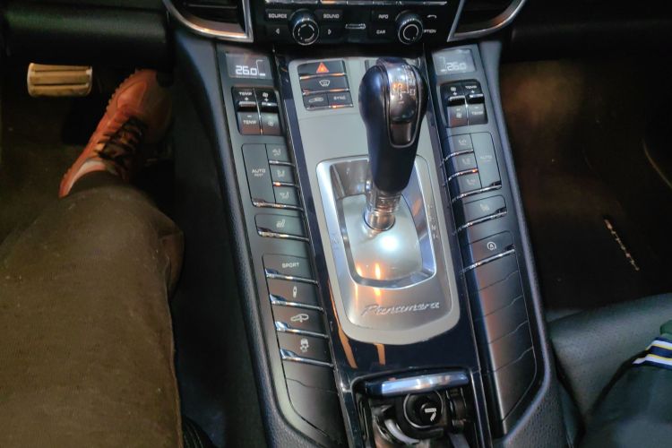 保时捷 2014款 Panamera 4 3.0T中控内饰18