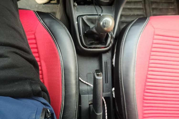 大众 捷达 2015款 质惠版 1.6L 手动时尚型中控内饰18