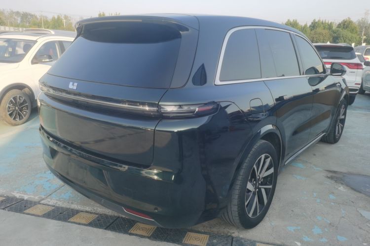 理想汽车 理想L8 2023款 Pro车身外观7