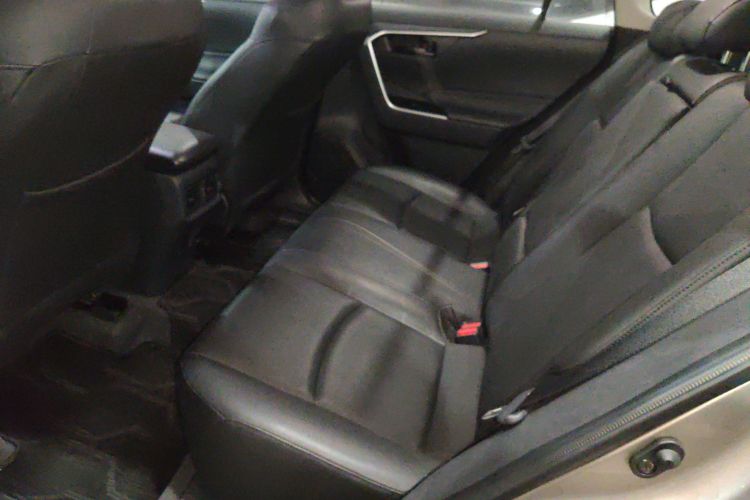 丰田 RAV4荣放 2024款 2.0L CVT两驱都市版中控内饰7004