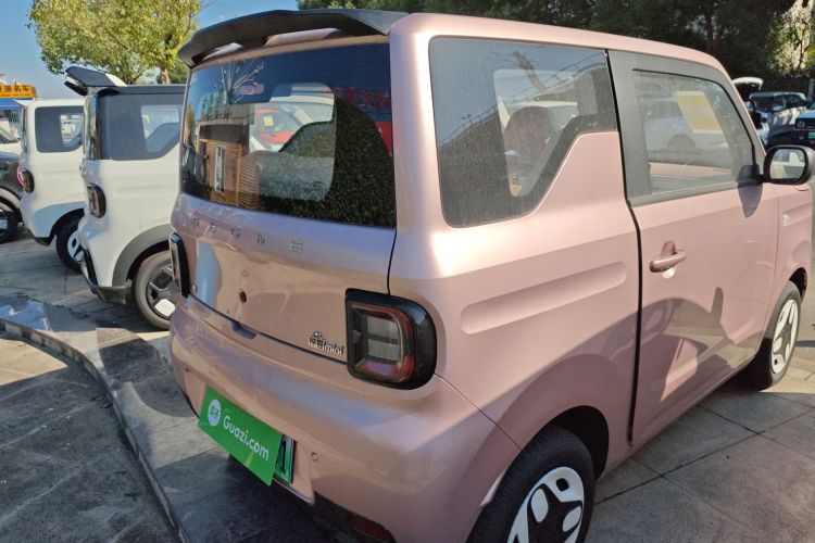 吉利银河 熊猫 2025款 210km 元气熊车身外观7