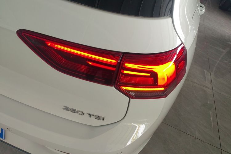 大众 高尔夫 2024款 280TSI DSG Pro 50年传奇版车身外观6006