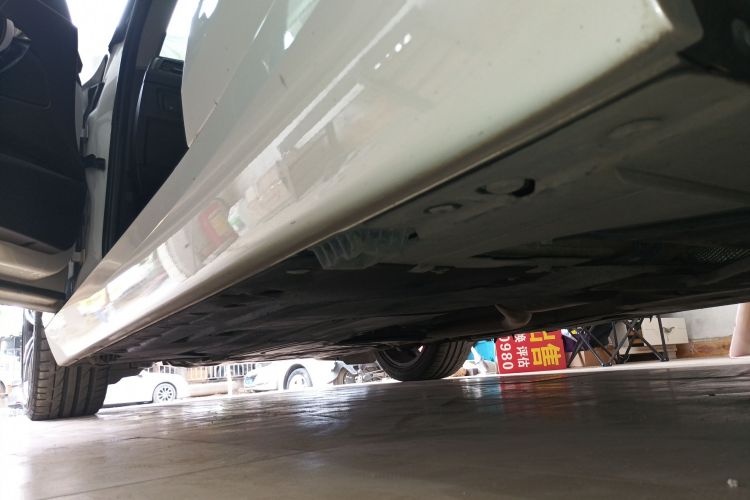 宝马2系(进口) 2018款 220i 运动设计套装局部细节9002