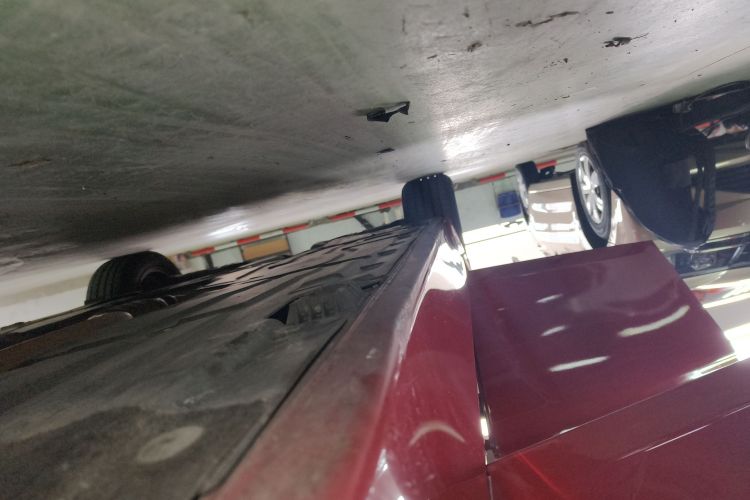 宝马3系 2014款 320i 时尚型局部细节9001