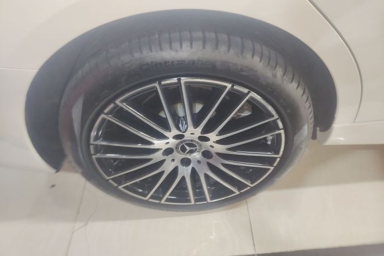 奔驰C级 2023款 C 200 L 运动版车身外观6006