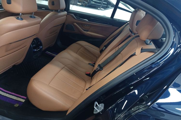 宝马5系 2020款 530Li 尊享型 M运动套装中控内饰21