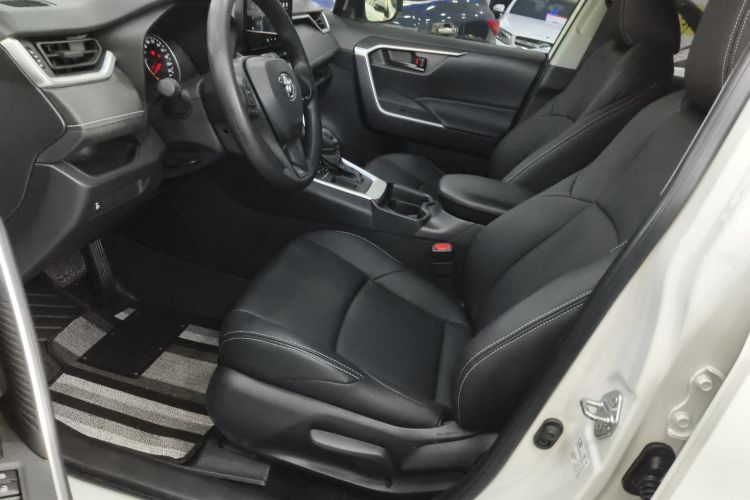 丰田 威兰达 2023款 2.0L CVT两驱领先版局部细节19