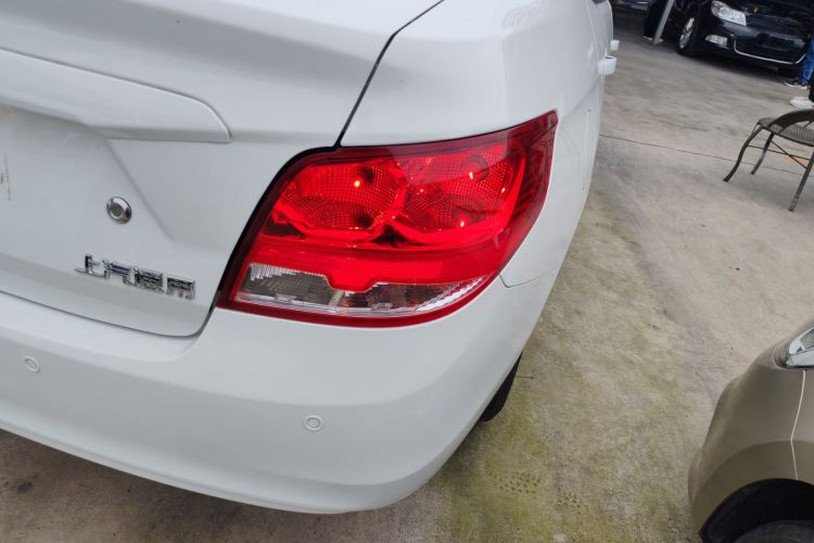 雪佛兰 2015款 赛欧3 1.5L 手动理想天窗版车身外观9