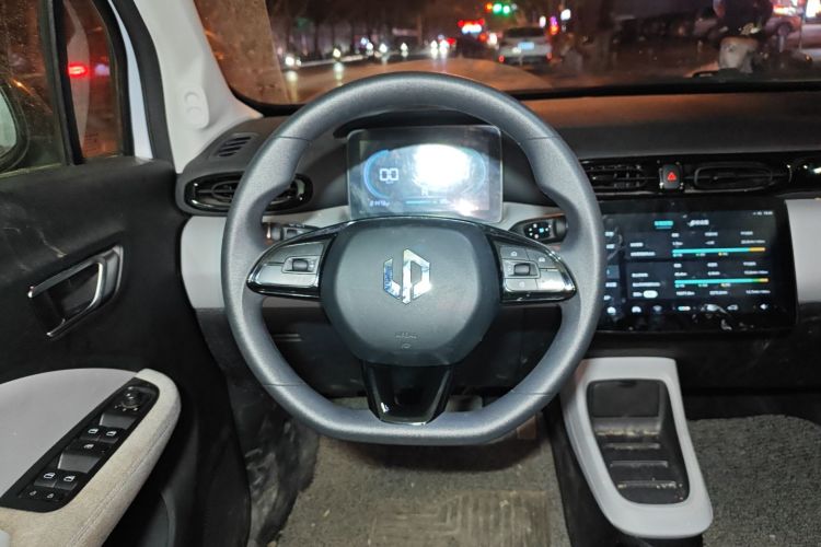 零跑汽车 零跑T03 2023款 200轻享版中控内饰13