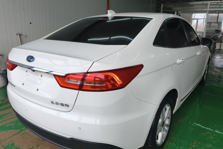 福特 福睿斯 2019款 改款 1.5L 自动悦享型 国VI车身外观7