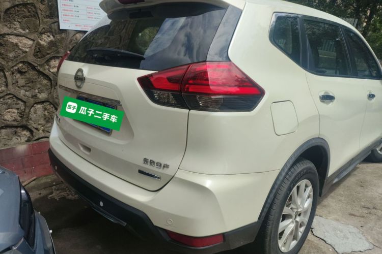 日产 奇骏 2019款 2.0L CVT智联舒适版 2WD车身外观7