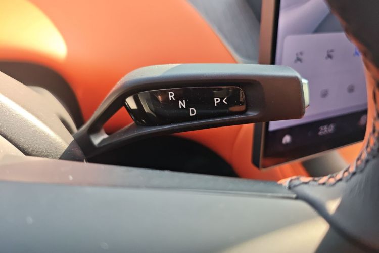 小米汽车 小米YU7 2025款 超长续航高性能四驱Max版中控内饰18