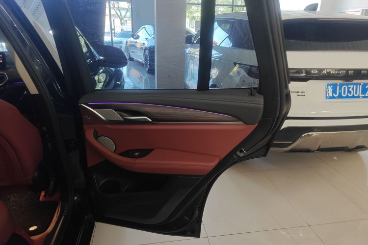 宝马X3 2023款 改款 xDrive30i 领先型 M曜夜套装中控内饰45