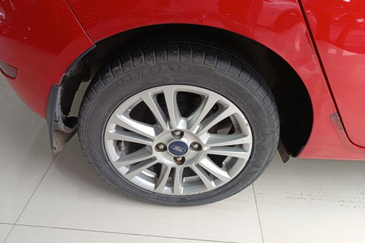 福特 嘉年华 2013款 两厢 1.5L 自动时尚型车身外观6003