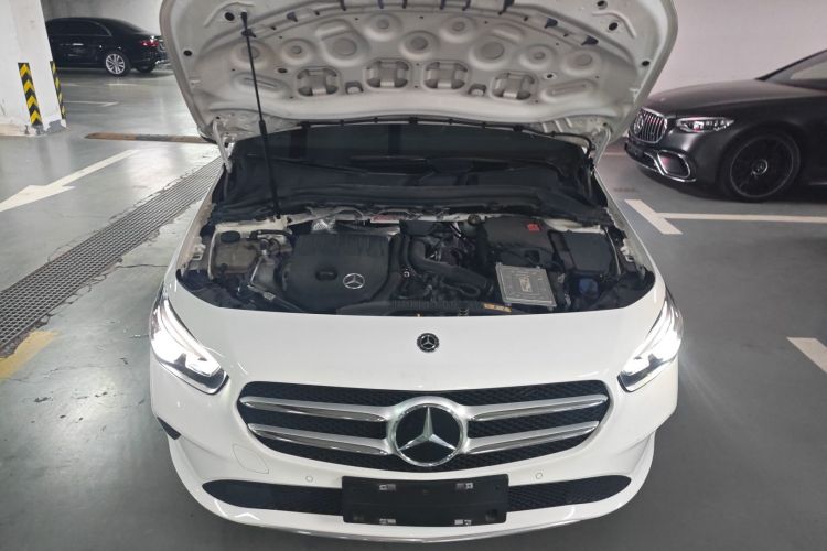 奔驰B级 2021款 B 200 动感型机舱底盘24